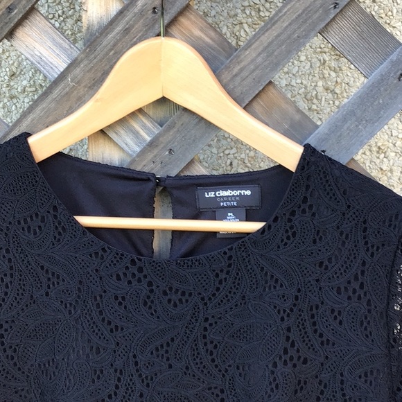 Liz Claiborne pretty lace black short sleeved top - Picture 3 of 12